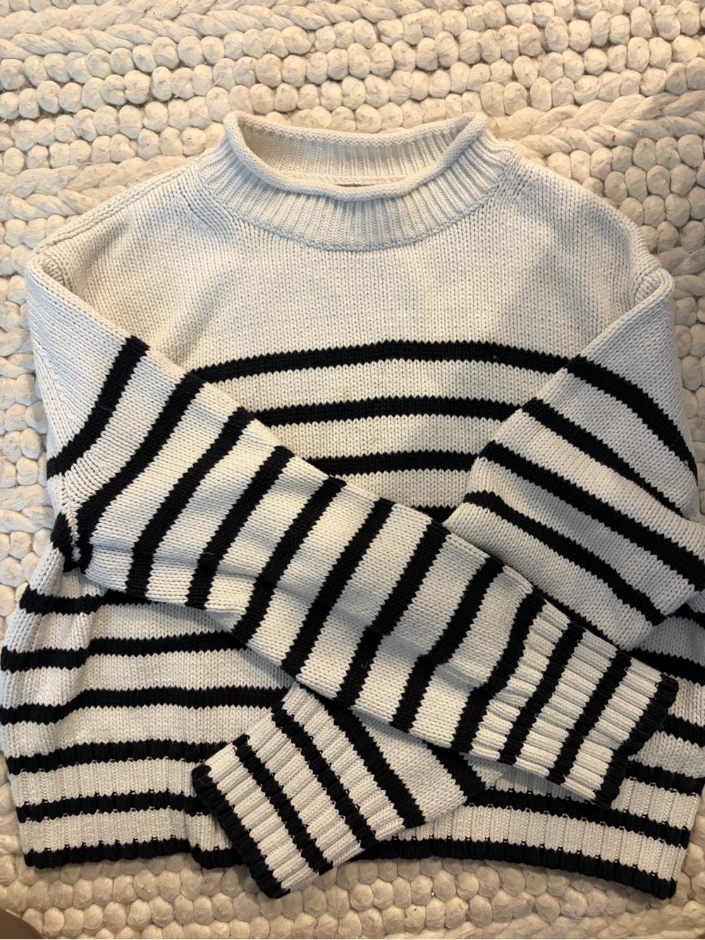 H crew roll neck Striped Crewneck Sweater - Black & White